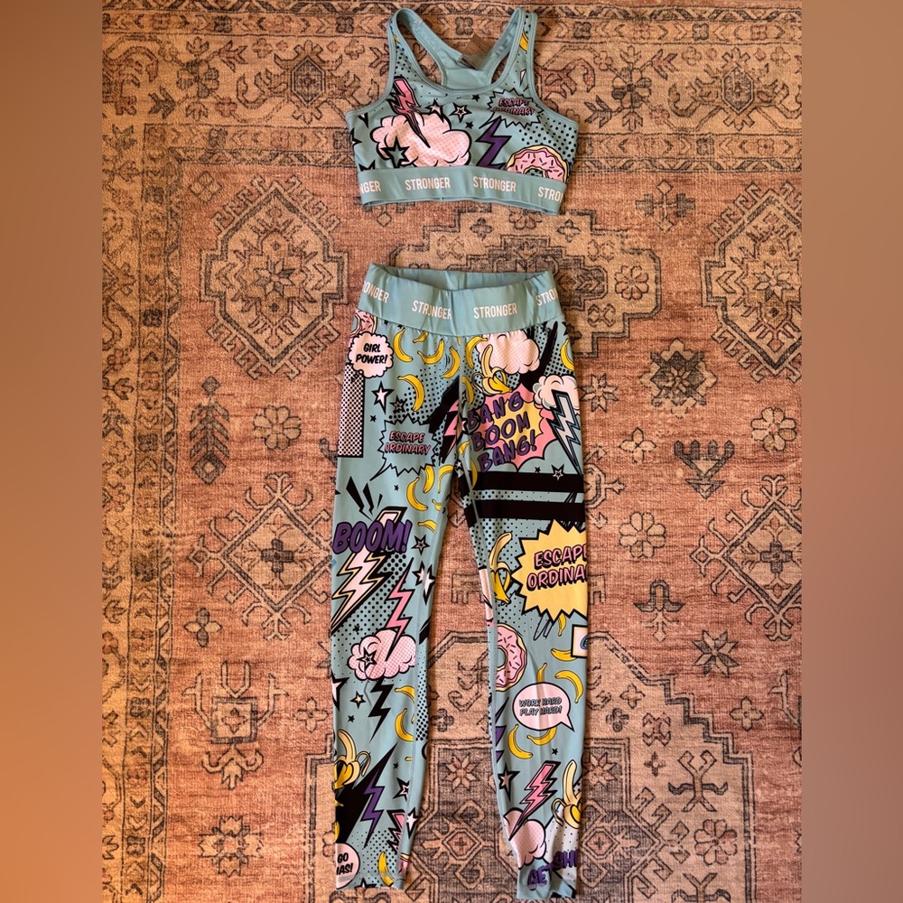Strong Blue and Pink Graphic Women's Activewear Set